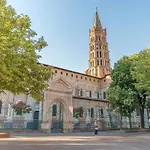 Petit A Deux Pas De La Place Du Capitole