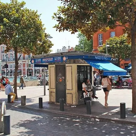 Petit A Deux Pas De La Place Du Capitole Apartmán *