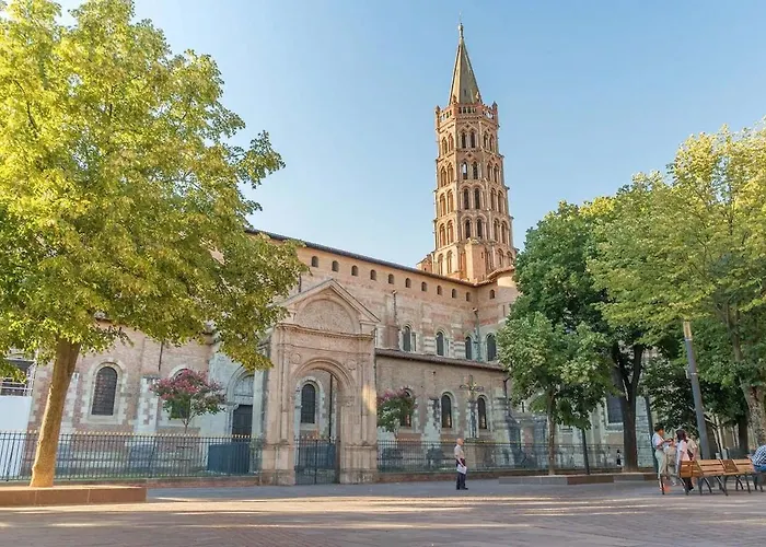 Petit A Deux Pas De La Place Du Capitole